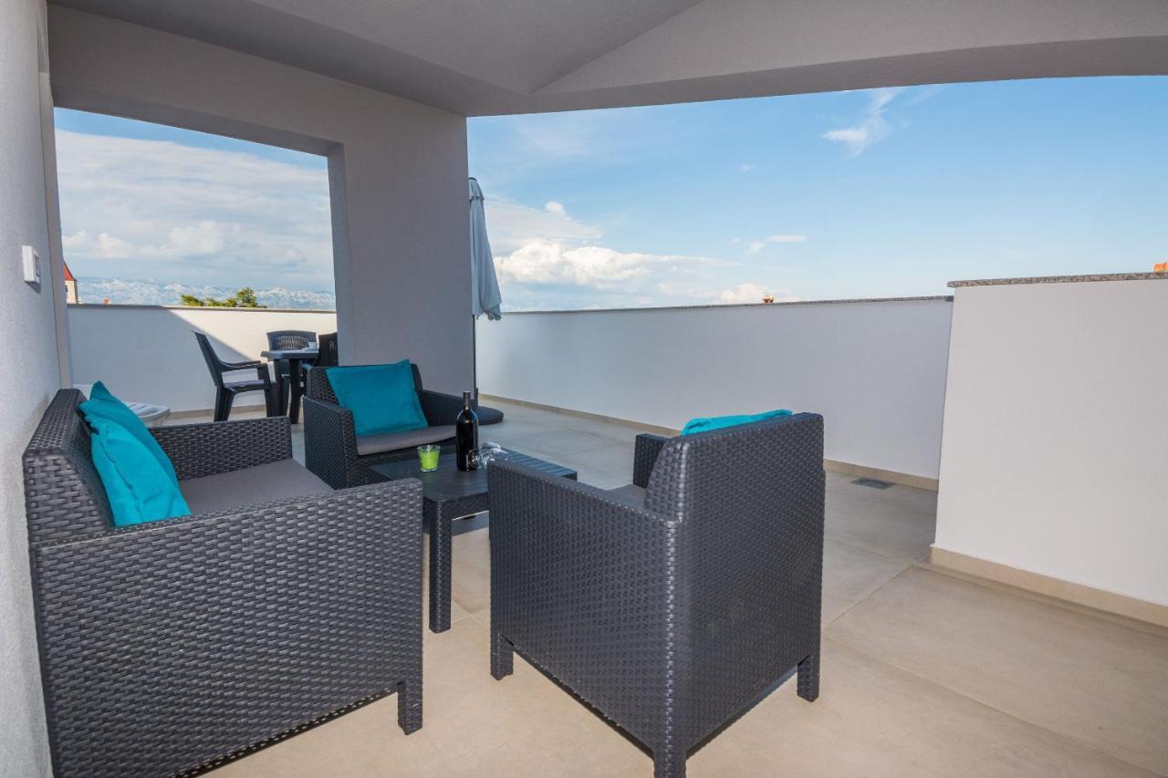 Apartment Spanic 1 วีร์ ภายนอก รูปภาพ
